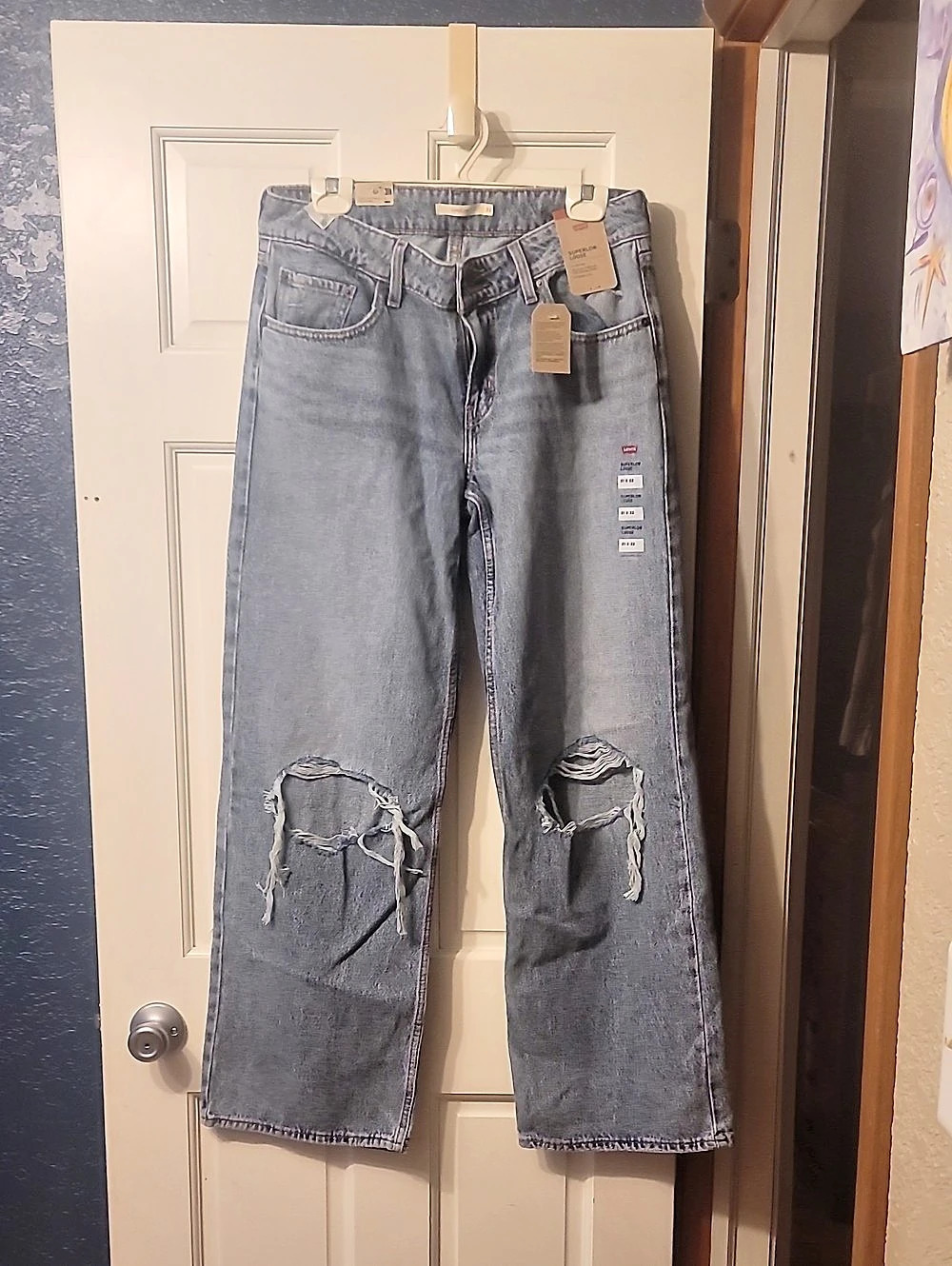 Levi's Superlow Loose Jeans Distressed Blue Jeans Waist 31 x 32 NWT